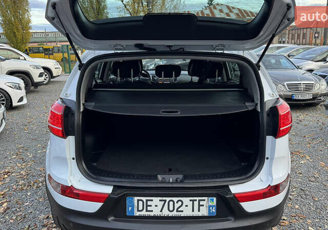 Белый Киа Sportage, объемом двигателя 1.7 л и пробегом 219 тыс. км за 12999 $, фото 13 на Automoto.ua