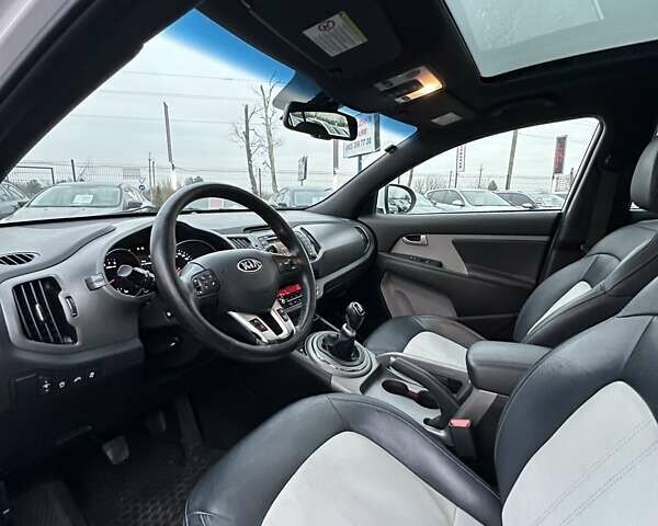 Белый Киа Sportage, объемом двигателя 1.6 л и пробегом 171 тыс. км за 13800 $, фото 16 на Automoto.ua