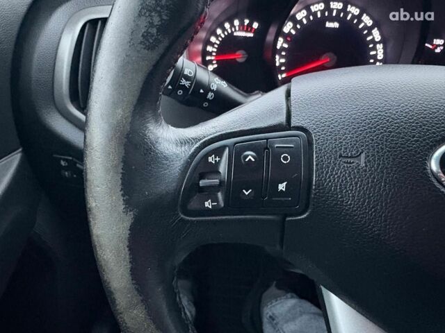 Белый Киа Sportage, объемом двигателя 2 л и пробегом 127 тыс. км за 14690 $, фото 21 на Automoto.ua