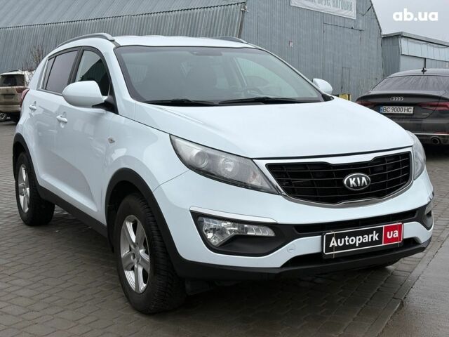 Белый Киа Sportage, объемом двигателя 2 л и пробегом 127 тыс. км за 14690 $, фото 2 на Automoto.ua