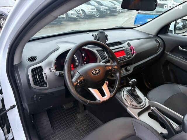 Белый Киа Sportage, объемом двигателя 2 л и пробегом 127 тыс. км за 14690 $, фото 18 на Automoto.ua