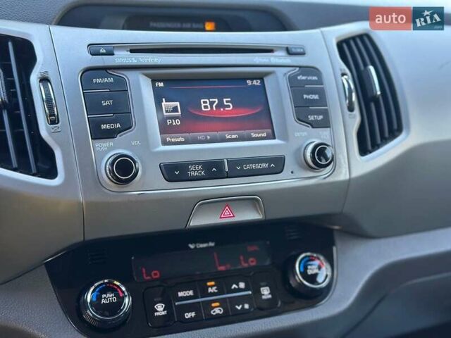 Белый Киа Sportage, объемом двигателя 2.36 л и пробегом 230 тыс. км за 11450 $, фото 25 на Automoto.ua