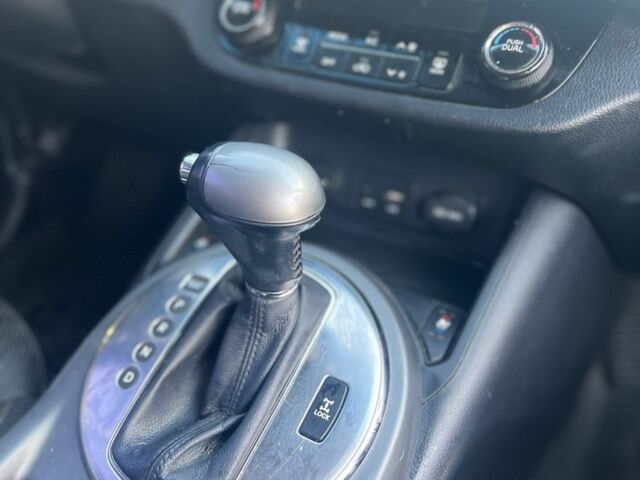 Білий Кіа Sportage, об'ємом двигуна 2 л та пробігом 229 тис. км за 13750 $, фото 16 на Automoto.ua