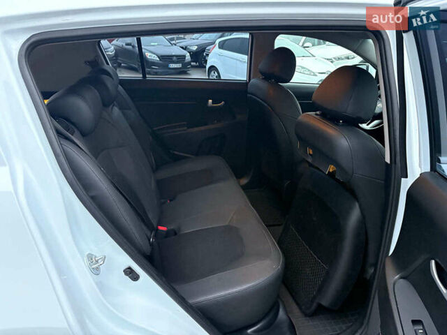 Белый Киа Sportage, объемом двигателя 2 л и пробегом 127 тыс. км за 14690 $, фото 31 на Automoto.ua