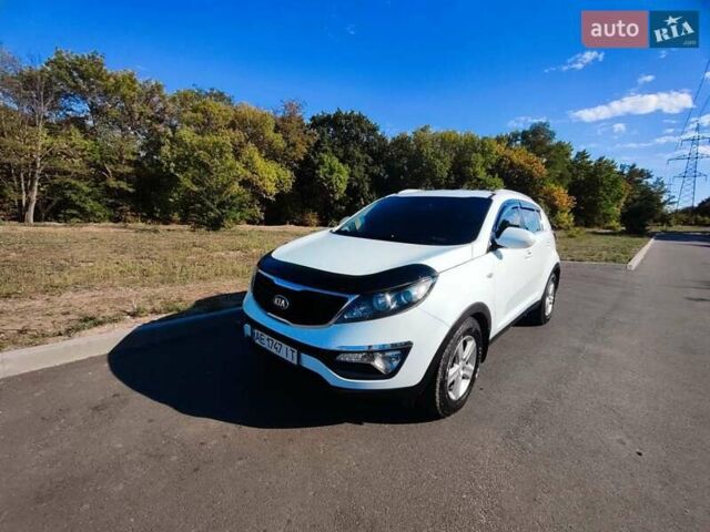 Белый Киа Sportage, объемом двигателя 1.7 л и пробегом 243 тыс. км за 13200 $, фото 3 на Automoto.ua