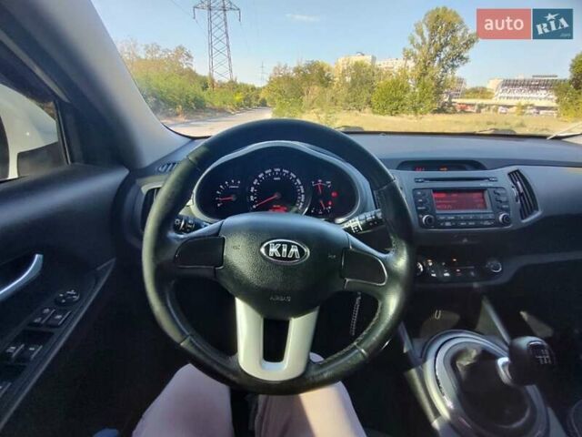 Белый Киа Sportage, объемом двигателя 1.7 л и пробегом 243 тыс. км за 13200 $, фото 23 на Automoto.ua