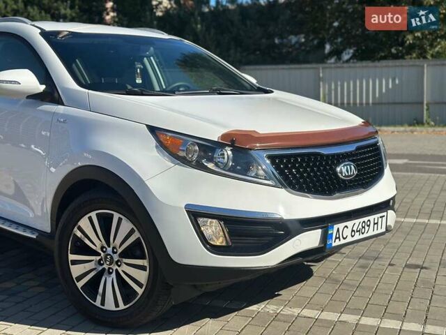 Белый Киа Sportage, объемом двигателя 2.36 л и пробегом 230 тыс. км за 11450 $, фото 1 на Automoto.ua