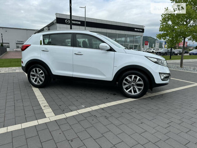 Белый Киа Sportage, объемом двигателя 1.69 л и пробегом 138 тыс. км за 13500 $, фото 4 на Automoto.ua