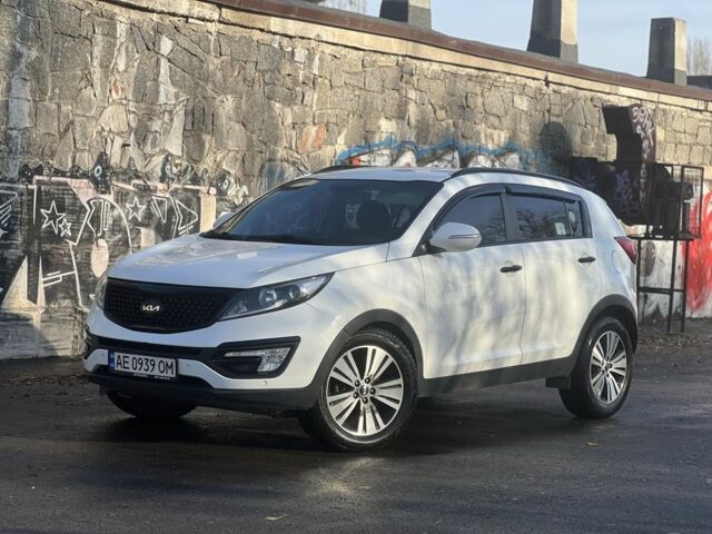 Білий Кіа Sportage, об'ємом двигуна 2 л та пробігом 229 тис. км за 13750 $, фото 1 на Automoto.ua