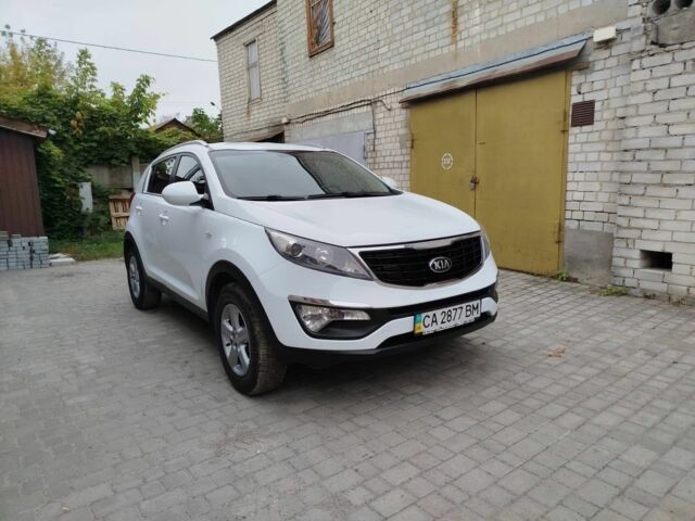 Киа Sportage 2014 в Черкассах на Automoto.ua Белый Киа Sportage, объемом двигателя 2 л и пробегом 154 тыс. км за 11900 $, фото 1 на Automoto.ua