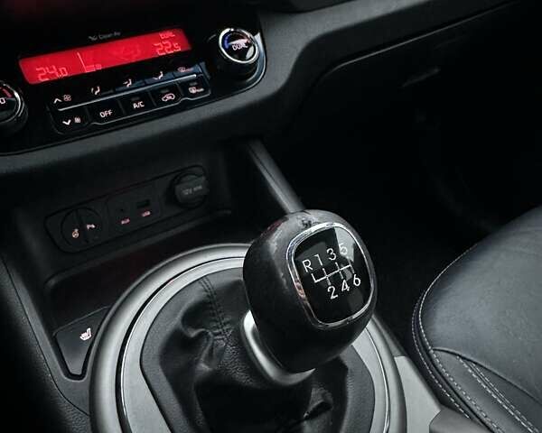 Белый Киа Sportage, объемом двигателя 1.6 л и пробегом 171 тыс. км за 13800 $, фото 37 на Automoto.ua