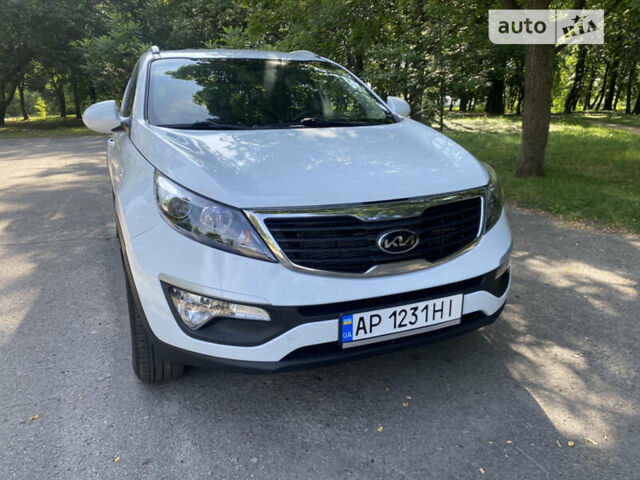 Білий Кіа Sportage, об'ємом двигуна 1.7 л та пробігом 97 тис. км за 13900 $, фото 27 на Automoto.ua