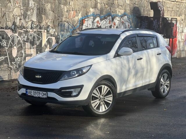 Білий Кіа Sportage, об'ємом двигуна 2 л та пробігом 229 тис. км за 13750 $, фото 2 на Automoto.ua