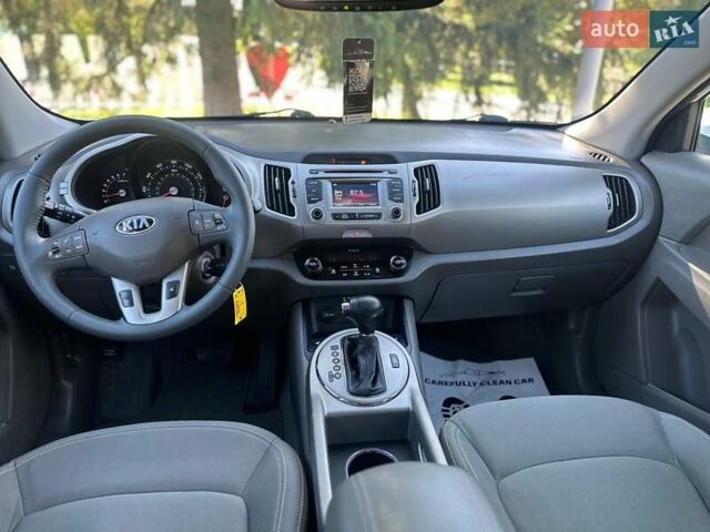 Белый Киа Sportage, объемом двигателя 2.36 л и пробегом 230 тыс. км за 11450 $, фото 20 на Automoto.ua