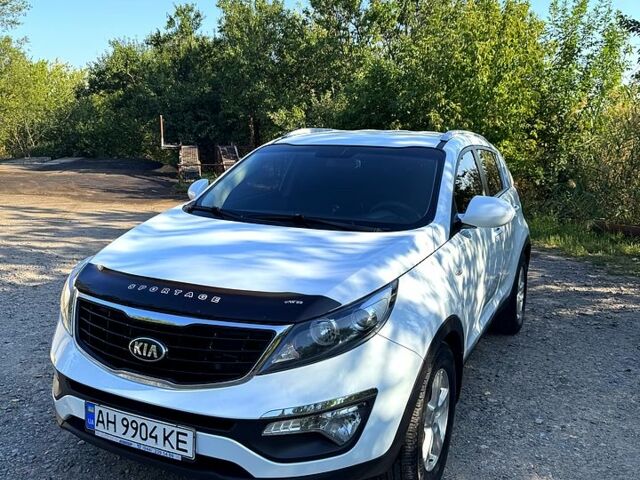 Белый Киа Sportage, объемом двигателя 1.7 л и пробегом 95 тыс. км за 13800 $, фото 3 на Automoto.ua