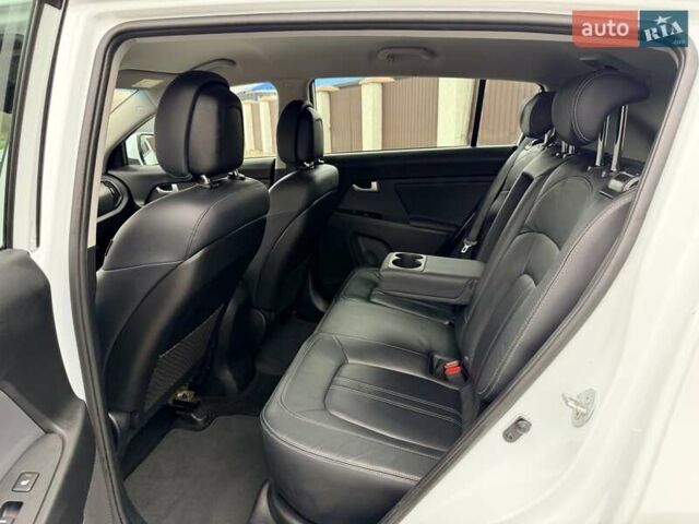 Белый Киа Sportage, объемом двигателя 2 л и пробегом 191 тыс. км за 15850 $, фото 40 на Automoto.ua