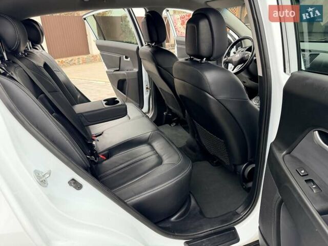 Белый Киа Sportage, объемом двигателя 2 л и пробегом 191 тыс. км за 15850 $, фото 37 на Automoto.ua