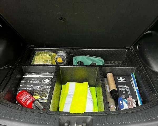 Белый Киа Sportage, объемом двигателя 1.69 л и пробегом 271 тыс. км за 15500 $, фото 11 на Automoto.ua