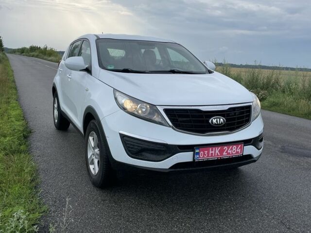 Белый Киа Sportage, объемом двигателя 1.6 л и пробегом 232 тыс. км за 12500 $, фото 3 на Automoto.ua