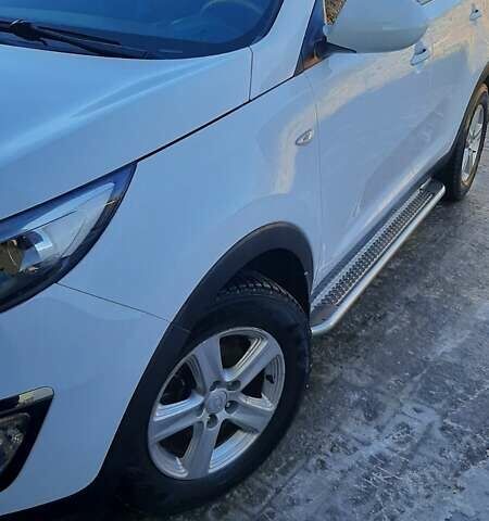 Белый Киа Sportage, объемом двигателя 1.7 л и пробегом 90 тыс. км за 17500 $, фото 8 на Automoto.ua