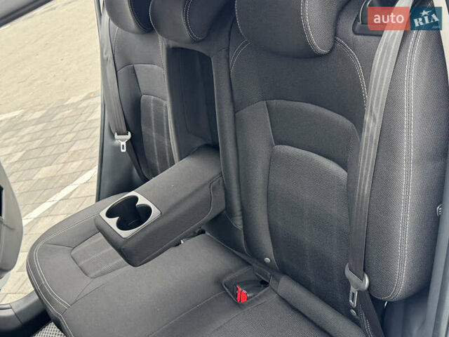 Белый Киа Sportage, объемом двигателя 1.7 л и пробегом 192 тыс. км за 13800 $, фото 50 на Automoto.ua