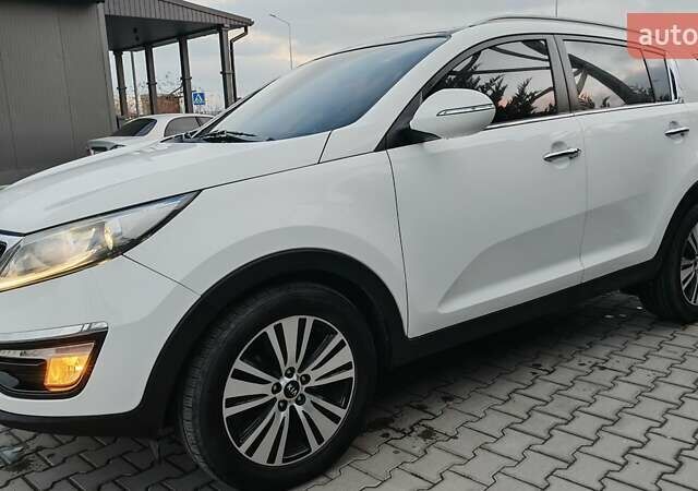 Білий Кіа Sportage, об'ємом двигуна 2 л та пробігом 211 тис. км за 15300 $, фото 13 на Automoto.ua