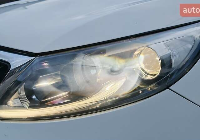 Білий Кіа Sportage, об'ємом двигуна 2 л та пробігом 211 тис. км за 15300 $, фото 14 на Automoto.ua