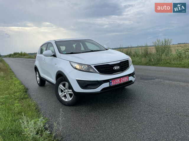 Белый Киа Sportage, объемом двигателя 0 л и пробегом 232 тыс. км за 13800 $, фото 2 на Automoto.ua