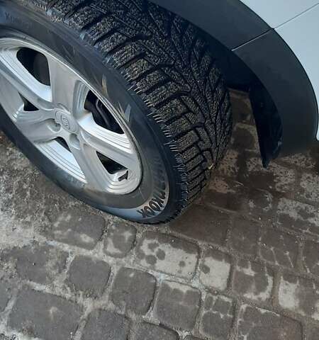 Белый Киа Sportage, объемом двигателя 1.7 л и пробегом 90 тыс. км за 17500 $, фото 2 на Automoto.ua