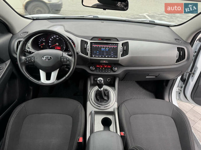 Белый Киа Sportage, объемом двигателя 1.7 л и пробегом 192 тыс. км за 13800 $, фото 34 на Automoto.ua