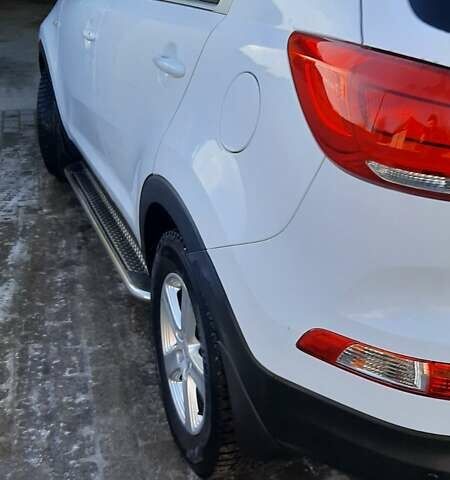 Белый Киа Sportage, объемом двигателя 1.7 л и пробегом 90 тыс. км за 17500 $, фото 7 на Automoto.ua