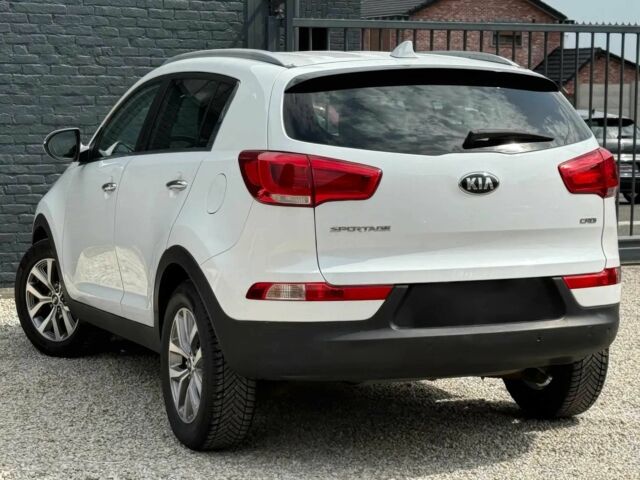 Белый Киа Sportage, объемом двигателя 1.7 л и пробегом 79 тыс. км за 5200 $, фото 2 на Automoto.ua