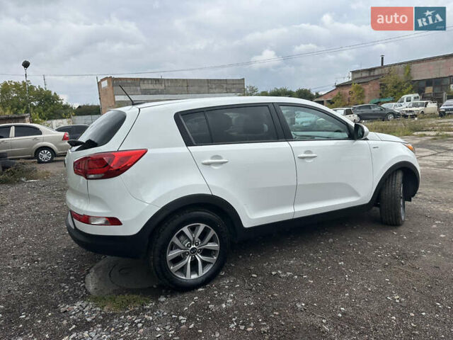 Белый Киа Sportage, объемом двигателя 2.36 л и пробегом 254 тыс. км за 12700 $, фото 10 на Automoto.ua
