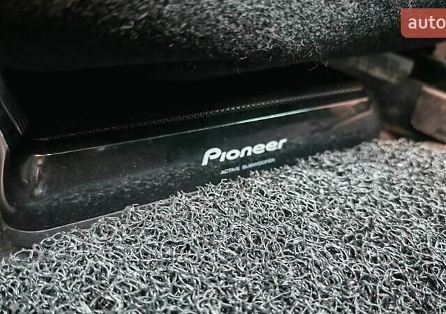 Білий Кіа Sportage, об'ємом двигуна 2 л та пробігом 211 тис. км за 15300 $, фото 61 на Automoto.ua