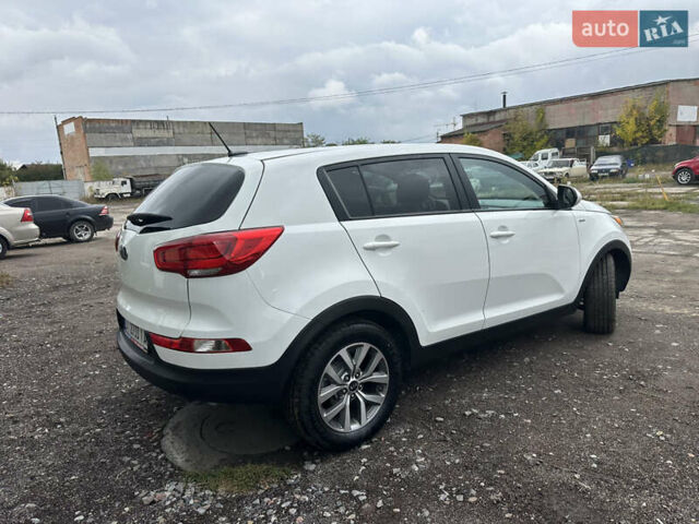 Белый Киа Sportage, объемом двигателя 2.36 л и пробегом 254 тыс. км за 12700 $, фото 11 на Automoto.ua