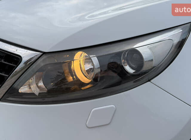 Белый Киа Sportage, объемом двигателя 1.7 л и пробегом 142 тыс. км за 14999 $, фото 15 на Automoto.ua