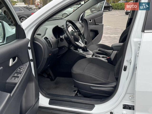 Белый Киа Sportage, объемом двигателя 1.7 л и пробегом 192 тыс. км за 13800 $, фото 41 на Automoto.ua