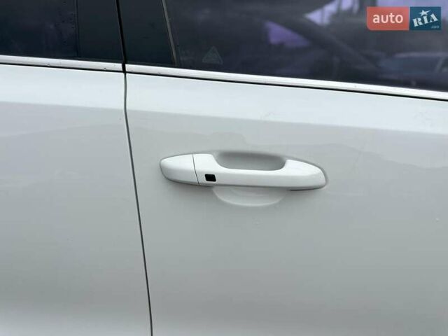 Белый Киа Sportage, объемом двигателя 2 л и пробегом 205 тыс. км за 16670 $, фото 14 на Automoto.ua
