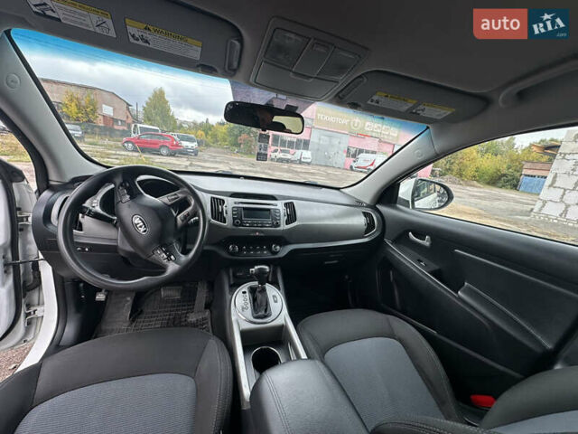 Белый Киа Sportage, объемом двигателя 2.36 л и пробегом 254 тыс. км за 12700 $, фото 29 на Automoto.ua