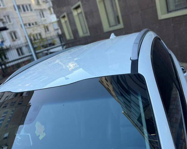 Белый Киа Sportage, объемом двигателя 2 л и пробегом 135 тыс. км за 20100 $, фото 31 на Automoto.ua