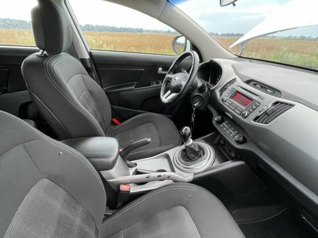 Белый Киа Sportage, объемом двигателя 1.6 л и пробегом 232 тыс. км за 12500 $, фото 11 на Automoto.ua