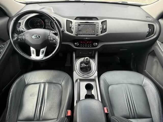 Белый Киа Sportage, объемом двигателя 1.7 л и пробегом 79 тыс. км за 5200 $, фото 7 на Automoto.ua