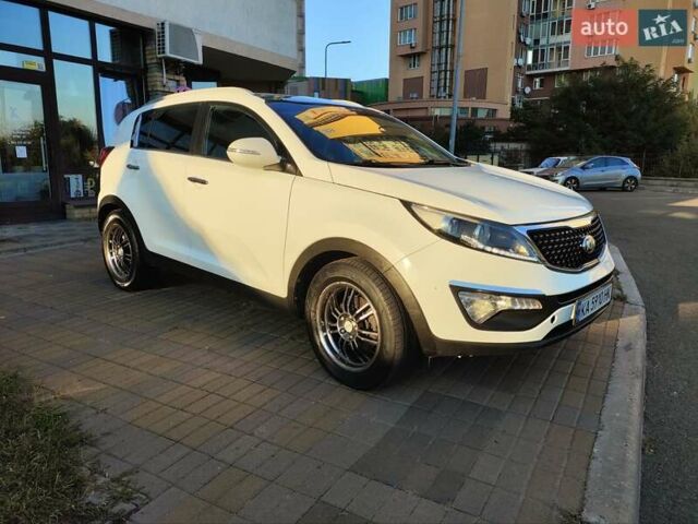 Белый Киа Sportage, объемом двигателя 1.69 л и пробегом 236 тыс. км за 14000 $, фото 9 на Automoto.ua