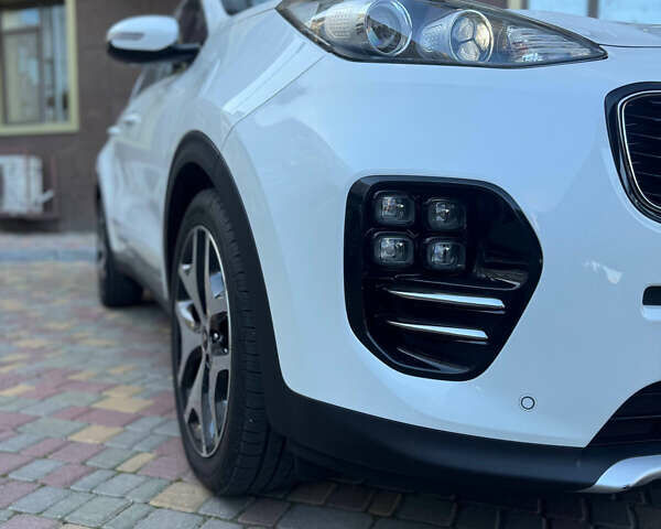 Белый Киа Sportage, объемом двигателя 2 л и пробегом 135 тыс. км за 20100 $, фото 35 на Automoto.ua