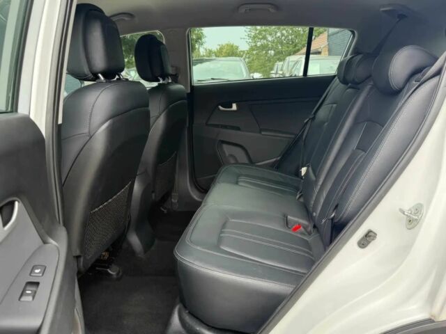 Белый Киа Sportage, объемом двигателя 1.7 л и пробегом 79 тыс. км за 5200 $, фото 8 на Automoto.ua