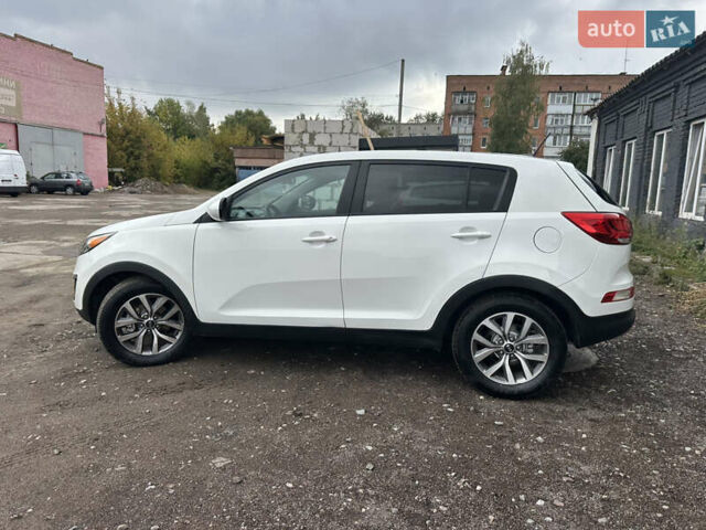 Белый Киа Sportage, объемом двигателя 2.36 л и пробегом 254 тыс. км за 12700 $, фото 21 на Automoto.ua
