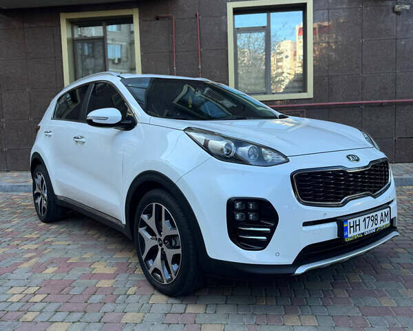 Белый Киа Sportage, объемом двигателя 2 л и пробегом 135 тыс. км за 20100 $, фото 1 на Automoto.ua