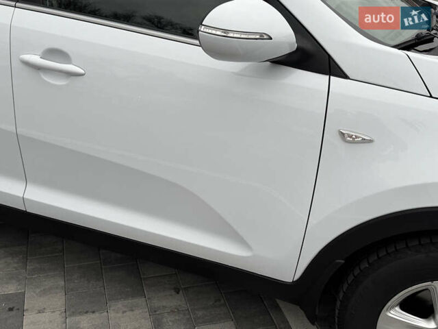 Белый Киа Sportage, объемом двигателя 1.7 л и пробегом 192 тыс. км за 13800 $, фото 29 на Automoto.ua