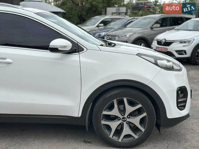 Белый Киа Sportage, объемом двигателя 2 л и пробегом 205 тыс. км за 16670 $, фото 4 на Automoto.ua