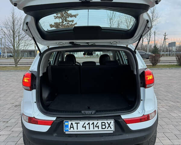 Белый Киа Sportage, объемом двигателя 1.7 л и пробегом 142 тыс. км за 14999 $, фото 25 на Automoto.ua